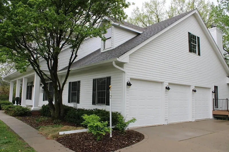Exterior house painting by Mission Painting in Central Iowa